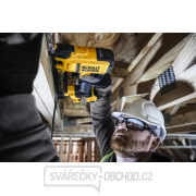 Aku elektrikářská sponkovačka 18V 2x2,0Ah DeWALT DCN701D2 Náhled