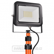 Solight LED vonkajší reflektor PRO s vysokým stojanom, 50W, 4600lm, kábel so zástrčkou, AC 230V Náhľad